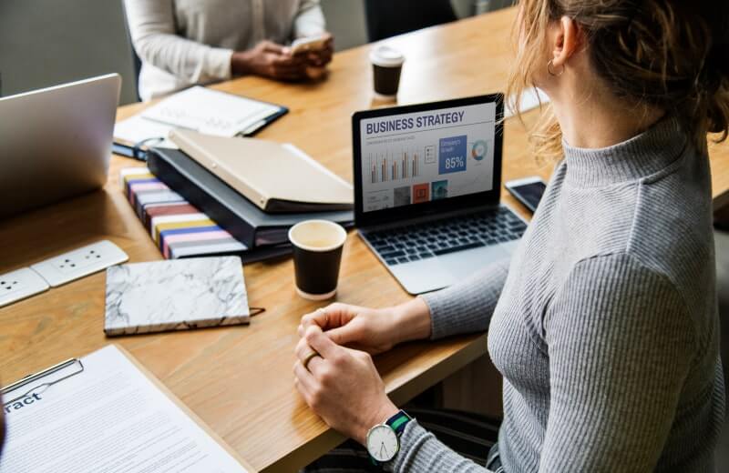 UI/UX </br>Designing